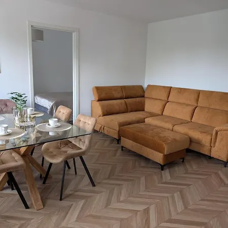 Lindalya * 派尔努